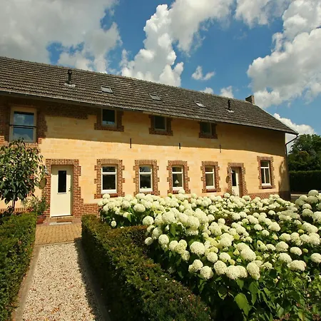Holiday home With Garden Views, Cleaning Included Wijlre