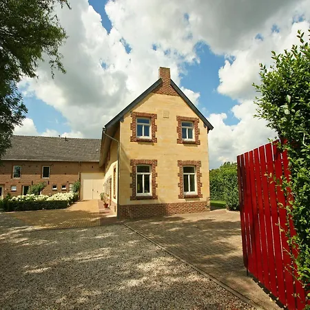 With Garden Views, Cleaning Included * Wijlre